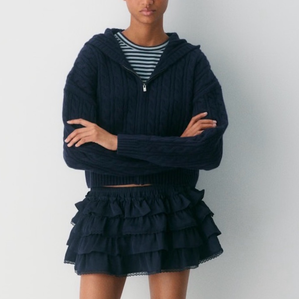 Aritzia Sunday Best BLACK Octavia‎ Zip Hoodie